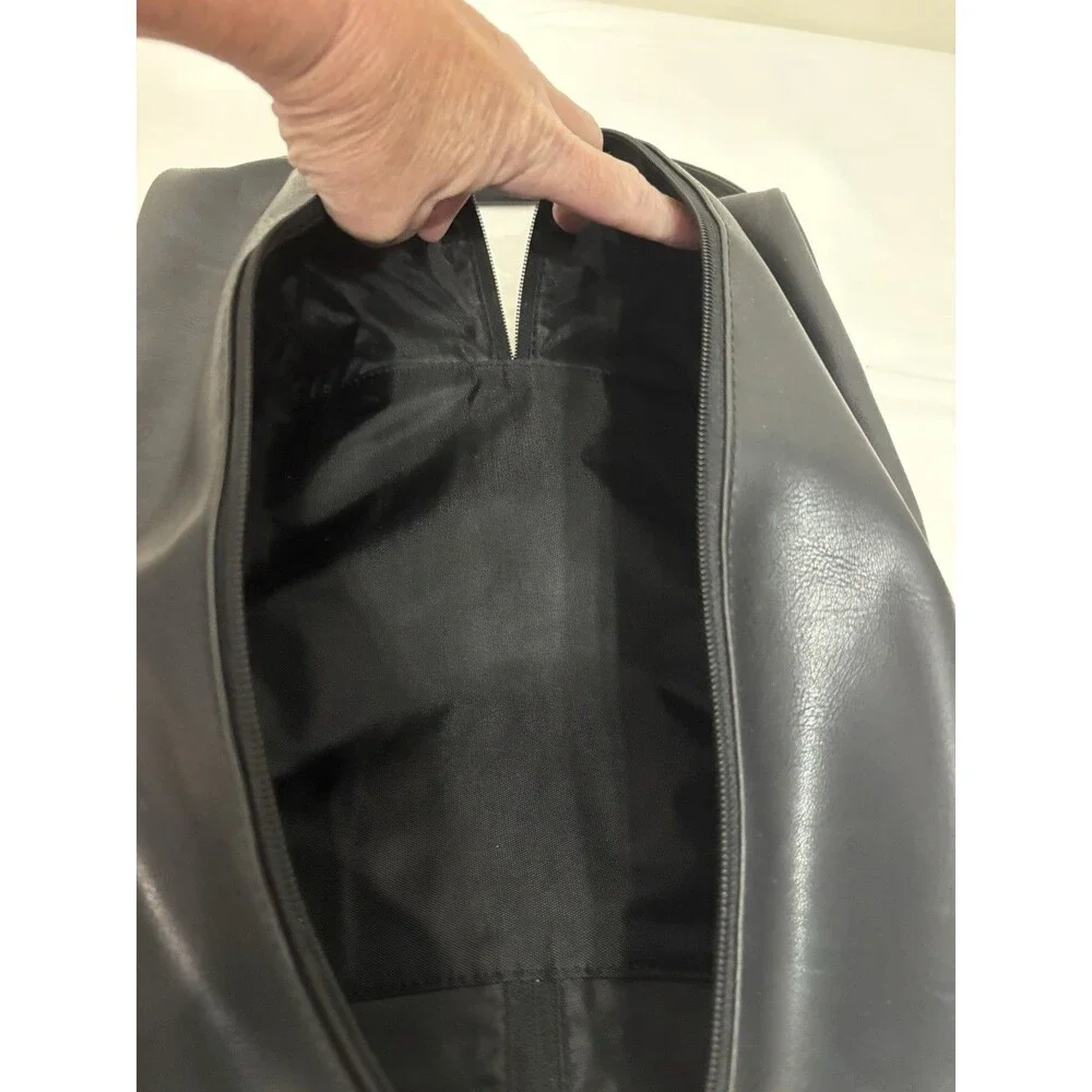 Dockers Mens Black Synthetic Leather Toiletry/Shoe Bag With Handle & Ventilation
